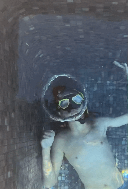 Cerceaux d'air sous l'eau